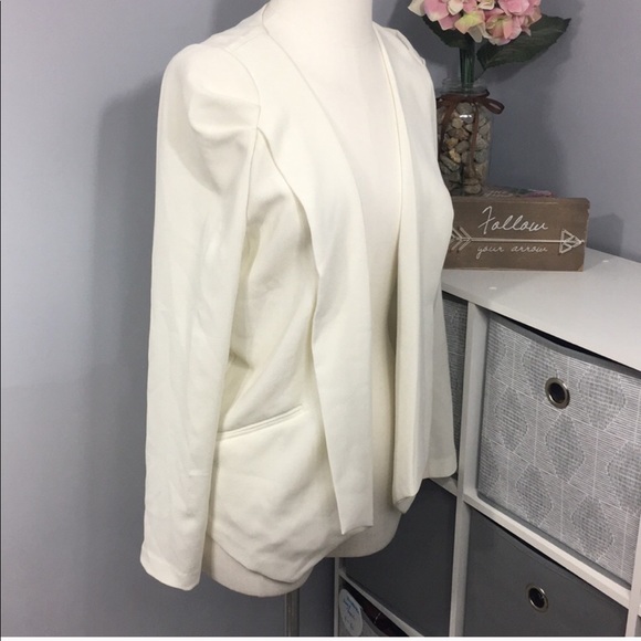 Tobi Jackets & Blazers - 🛍10/$25!!🛍 
💄 TOBI dress blazer